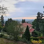 Gemuetliche In Niederpoyritz Mit Garten By Interhome * 드레스덴