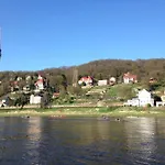 Gemuetliche In Niederpoyritz Mit Garten By Interhome * 드레스덴